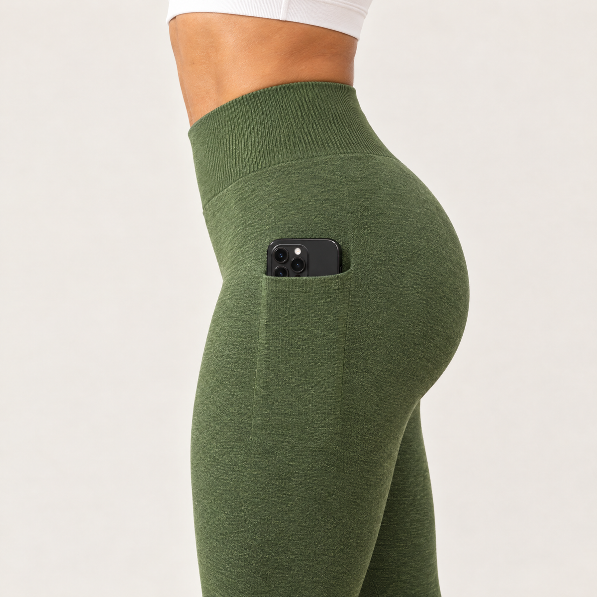 Squat-proof gusset